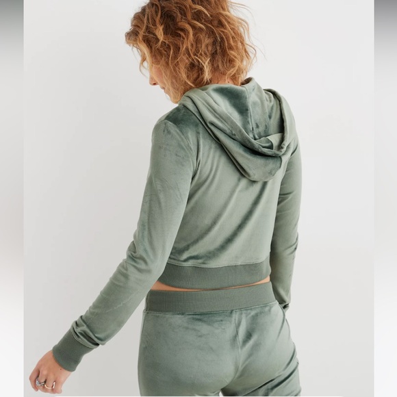 🤩2 Pc Aerie Velour Track Suit - Picture 2 of 9